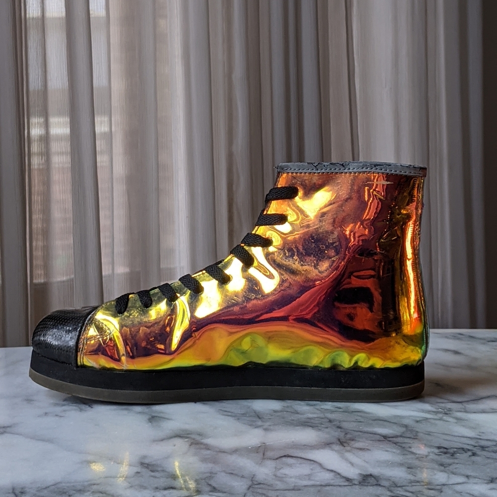 LTD EDITION Oil Slick light reflective sne…